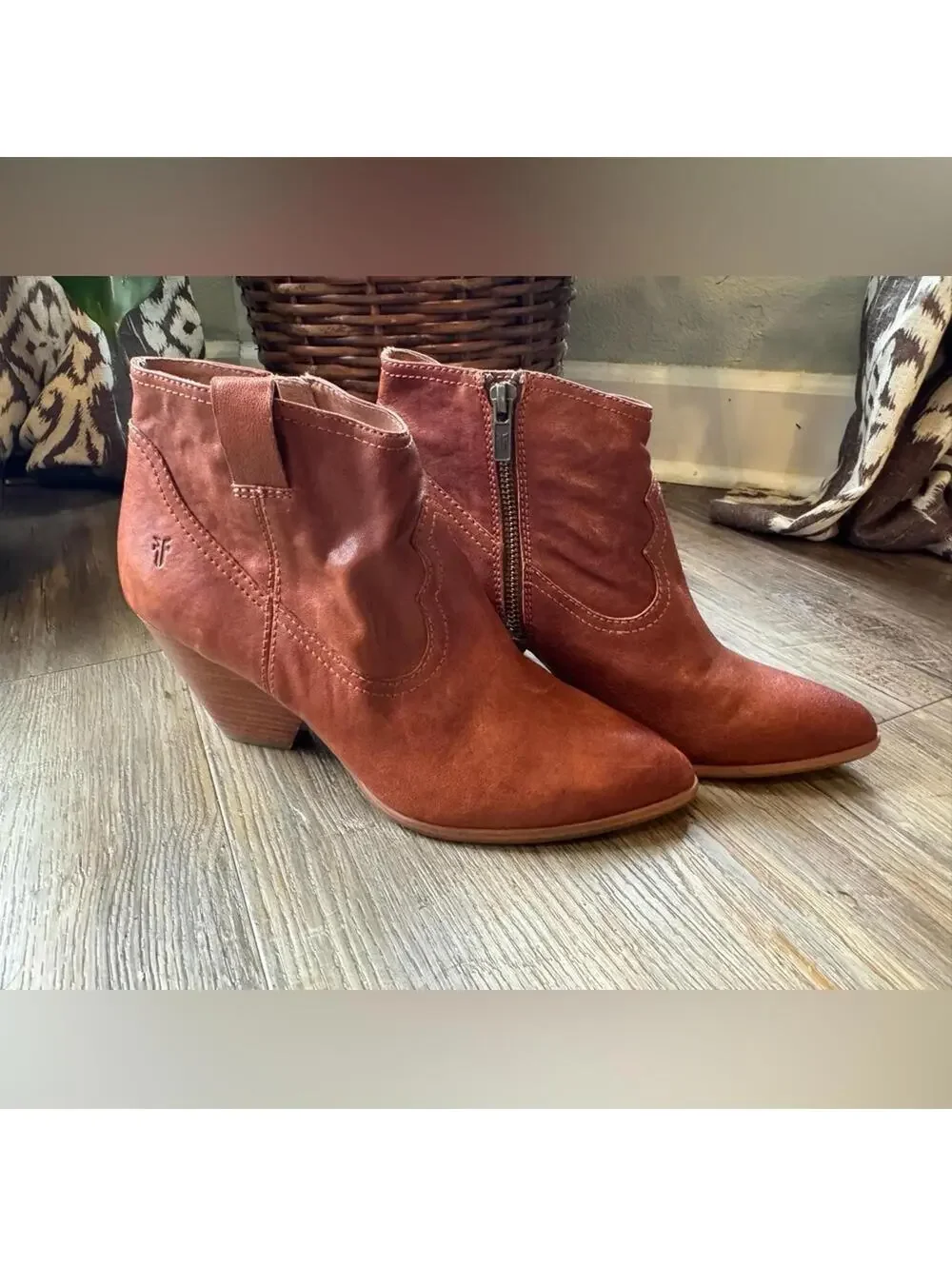 FRYE Reina Western Leather Cognac Booties Sz 8.5 EUC
